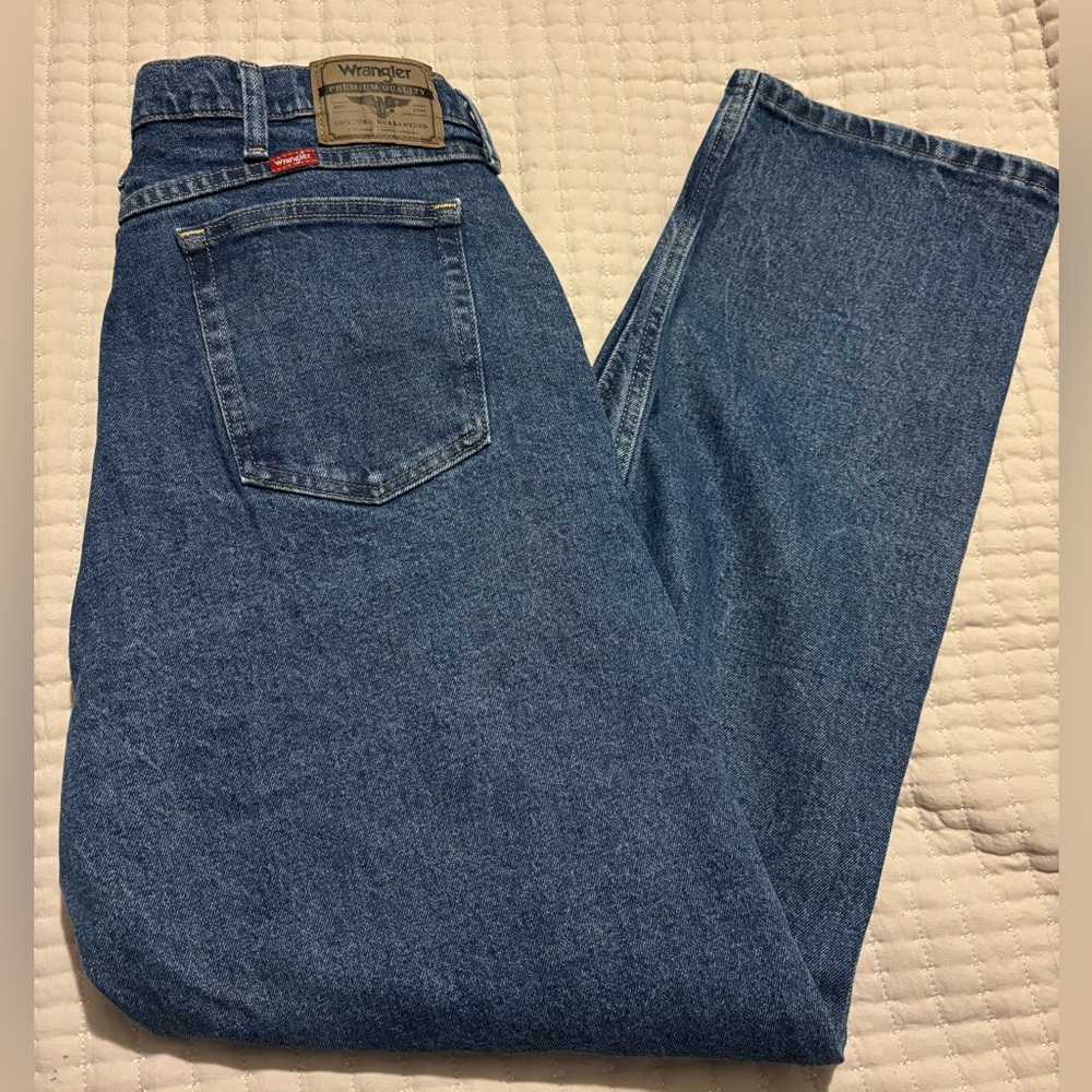 NWOT Men’s Wrangler Straight Leg Jeans